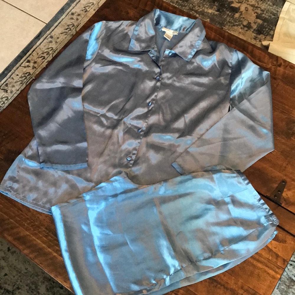 Ladies two piece pajama set